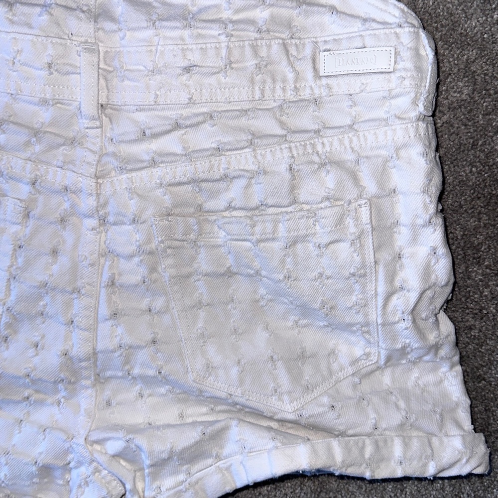 Blank NYC Eyelet Distressed Overall White Denim Eyes on you Shortall Shorts - Picture 7 of 10